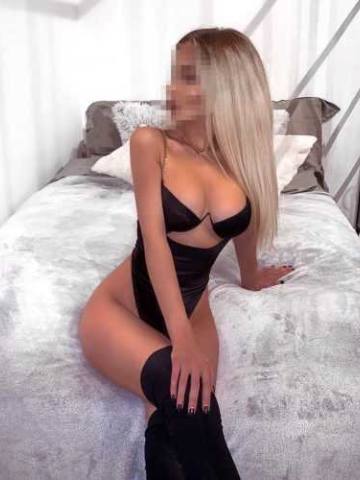Erdemli'de Sessiz ve Sportif Bal Köpüklü Escort — 