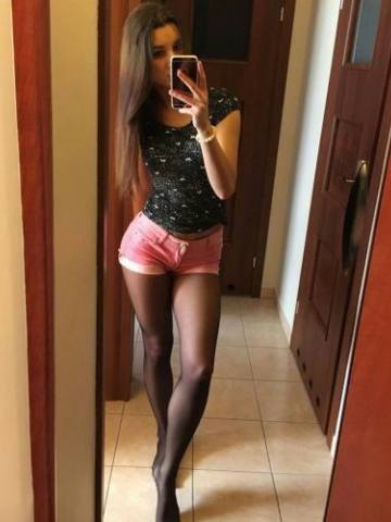 Tarsus Zarif ve Bakımlı Escort - Bal Köpüğü Saçlarıyla — 